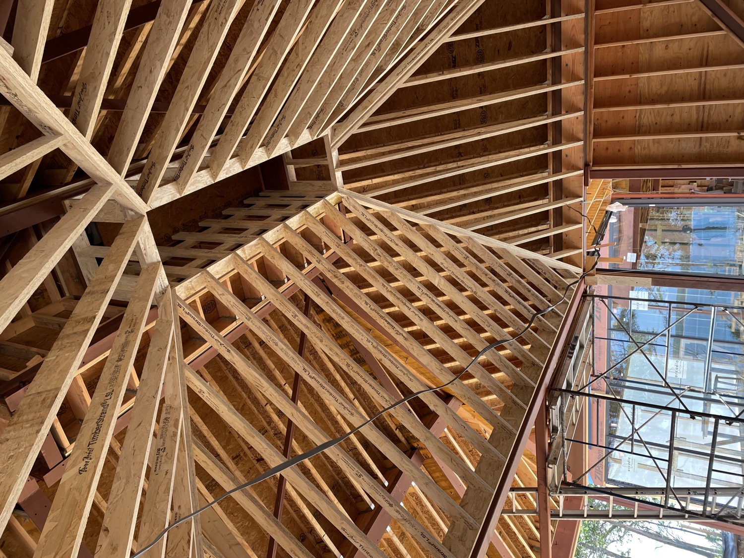 Timber roof framing structure for new construction